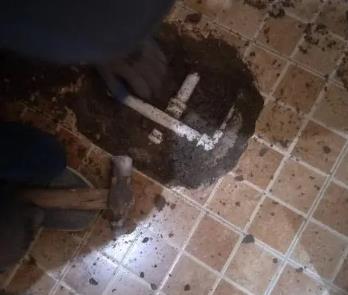 洞口卫生间漏水维修公司为您分享下卫生间渗水如何处理及注意事项